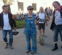 Stein des Anstoße(n)s, guided tour, Kreativquartier, Performance