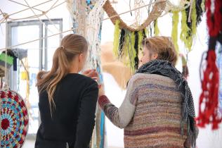 interactive installation, WWWoW -Joy of Weaving, Verbindungslinien, halle50, Domagkateliers, December 2022