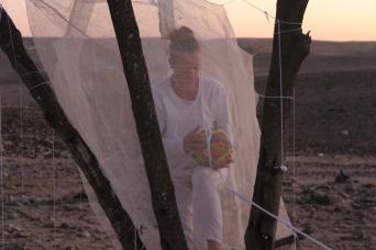 desert Arad, performance festival ZAZ, death, dump, thread of life